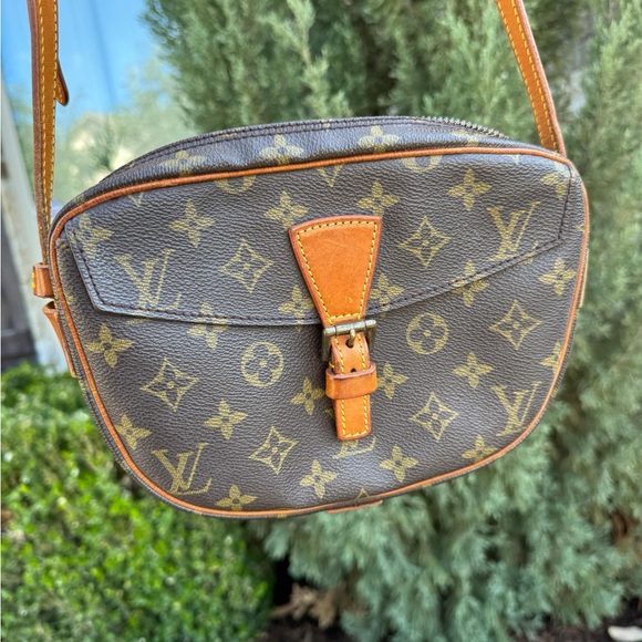 Louis Vuitton Jeune Fille MM crossbody - open to trades! - Picture 12 of 16